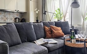 URBAN APARTMENTS PREMIUM Poniatowskiego 23 No 4,FREE PUBLIC PARKING, Self CHECK-IN
